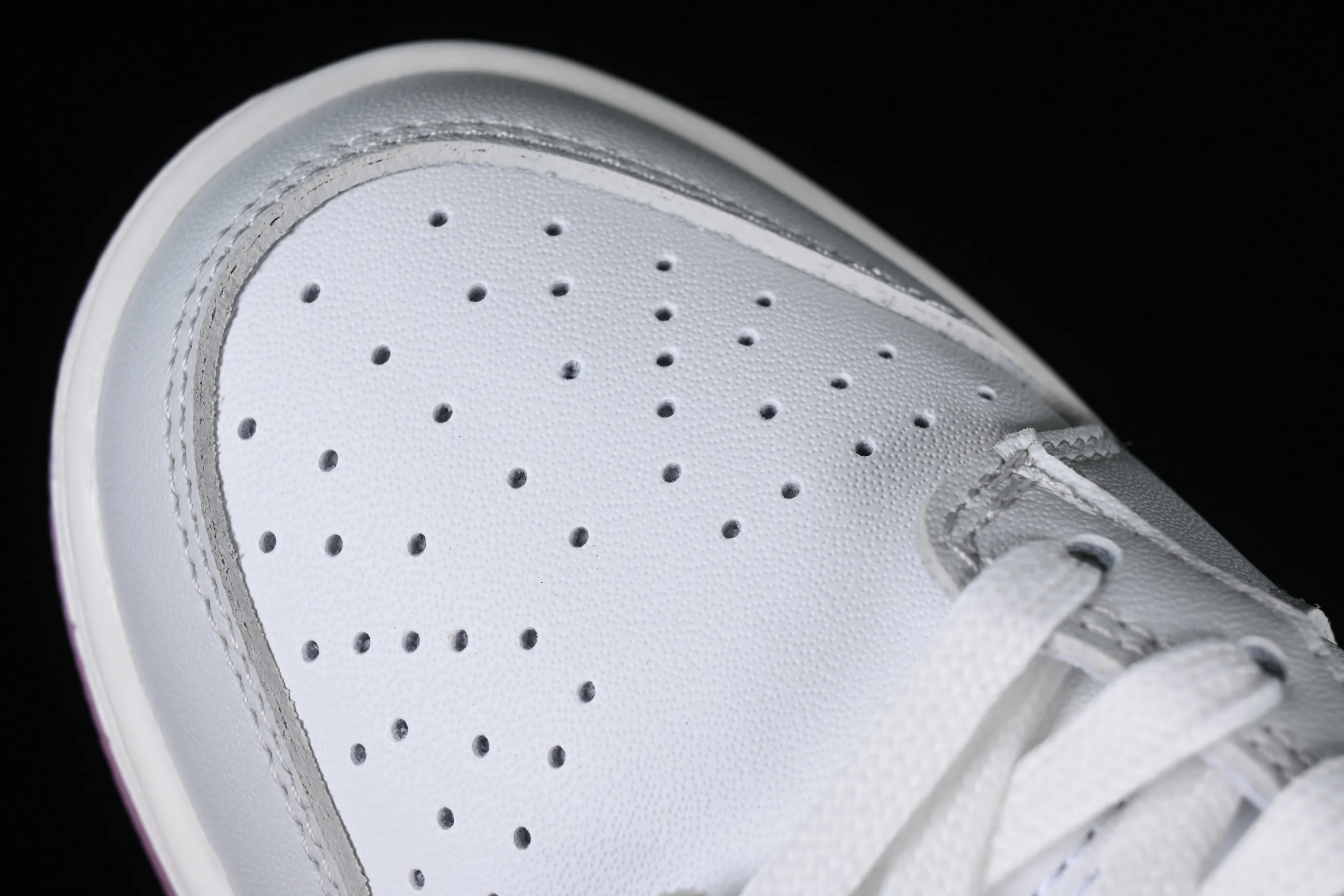 All Categories Nk SB Dunk Series Nk SB Dunk Low Low-top sneakers Cost-effective version Nk SB Dunk Low "520" Valentine's Day limited SB low-top sports and leisure sneakers FN3451-161